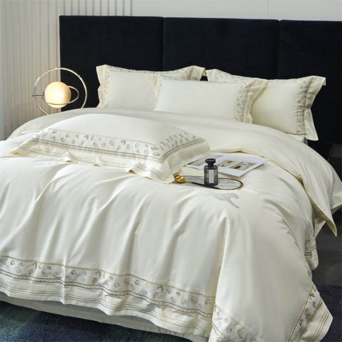 91家纺网 家纺一手货源 找家纺 榻尚2023豹纹刺绣工艺超柔长绒棉四件套赫拉-贵族白