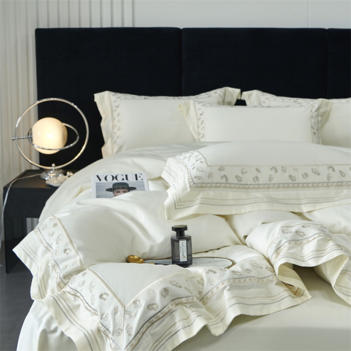 91家纺网 家纺一手货源 找家纺 榻尚2023豹纹刺绣工艺超柔长绒棉四件套赫拉-贵族白