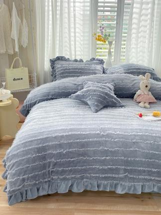 91家纺网 家纺一手货源 找家纺 欧冠家纺 2022新款 高端牛奶绒提花四件套 摩登灰