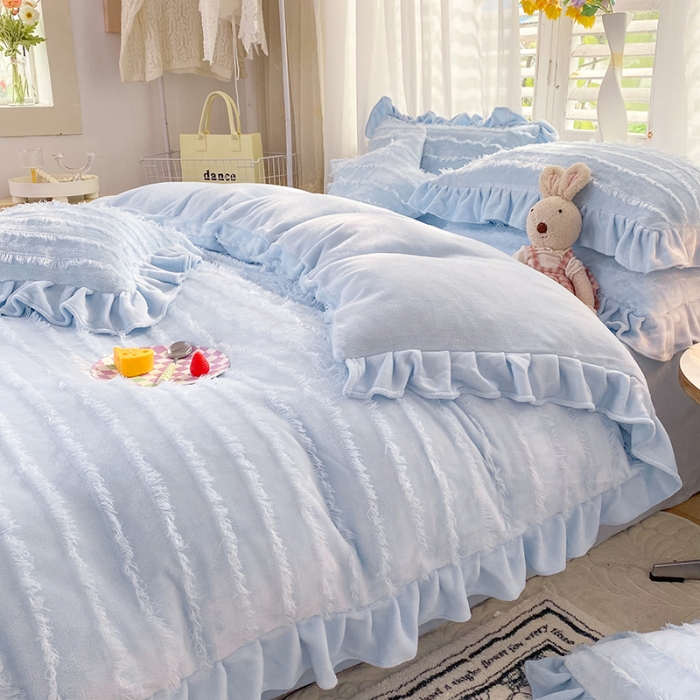 91家纺网 家纺一手货源 找家纺 欧冠家纺 2022新款 高端牛奶绒提花四件套 静谧蓝