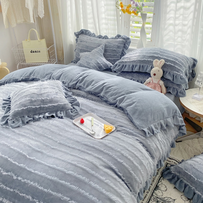 91家纺网 家纺一手货源 找家纺 欧冠家纺 2022新款 高端牛奶绒提花四件套 摩登灰