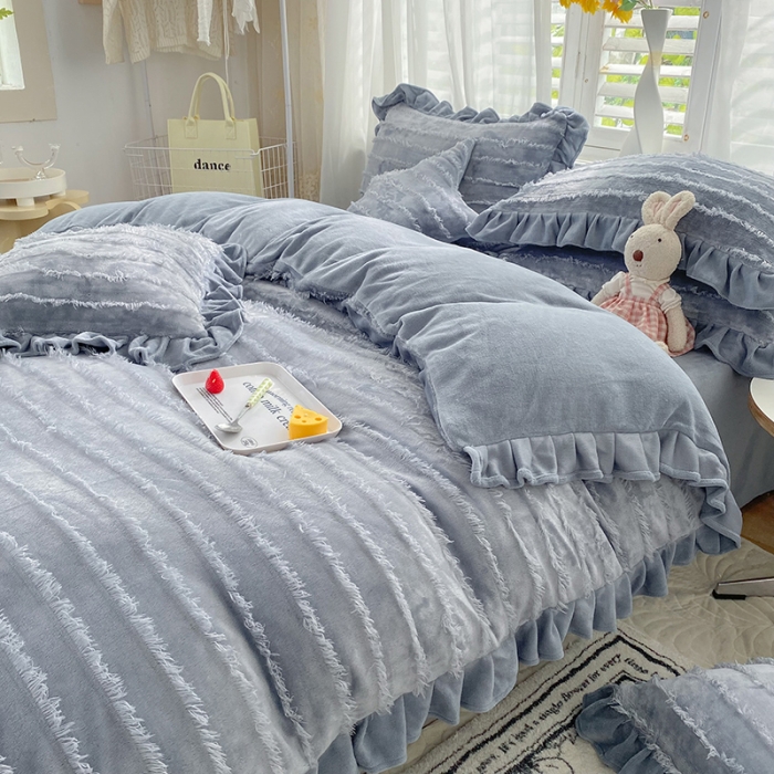 91家纺网 家纺一手货源 找家纺 欧冠家纺 2022新款 高端牛奶绒提花四件套 摩登灰