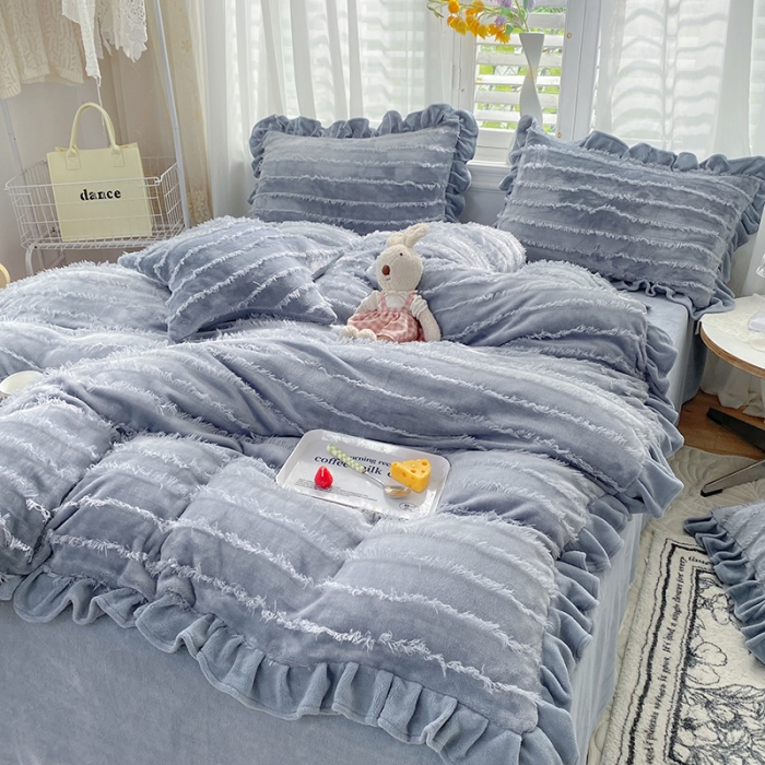 91家纺网 家纺一手货源 找家纺 欧冠家纺 2022新款 高端牛奶绒提花四件套 摩登灰