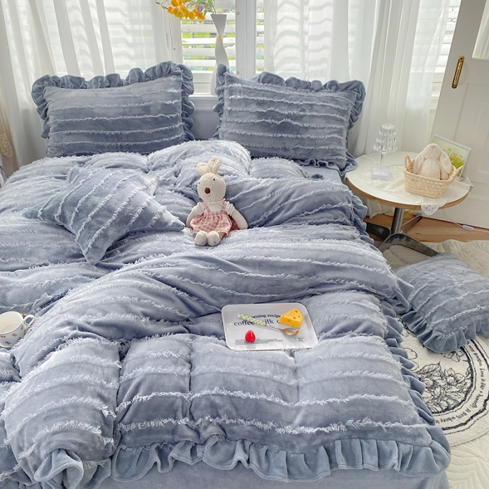 91家纺网 家纺一手货源 找家纺 欧冠家纺 2022新款 高端牛奶绒提花四件套 摩登灰