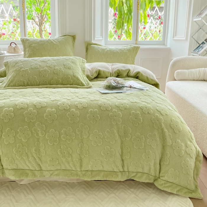 91家纺网 家纺一手货源 找家纺 新A类高克重ykk拉链提花牛奶绒四件套直播 浅浅花漾（绿）