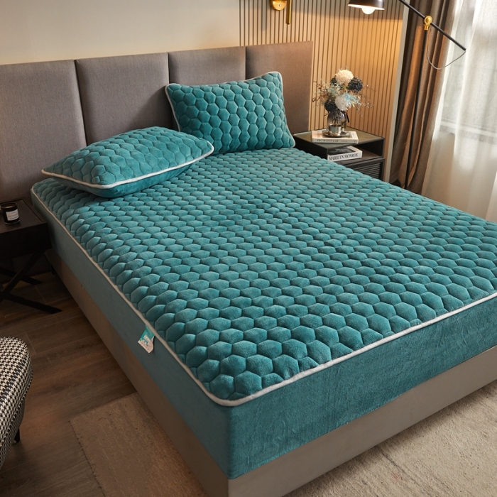 91家纺网 家纺一手货源 找家纺 柔品 2025新款牛奶绒床笠 湖绿