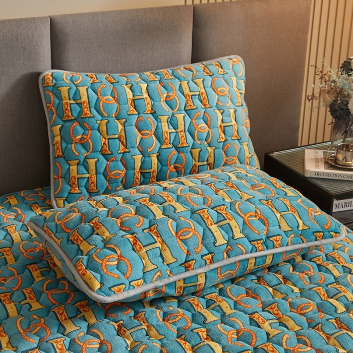 91家纺网 家纺一手货源 找家纺 柔品 2025新款牛奶绒床笠 卡其尔-绿