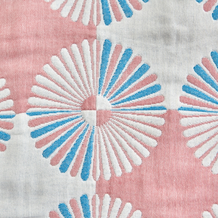 91家纺网 家纺一手货源 找家纺 朴尔  2022年新款波西米亚风全棉四层纱布枕巾一对装 布尔乔亚粉