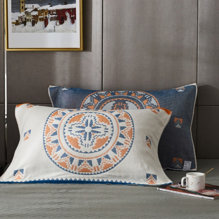 91家纺网 家纺一手货源 找家纺 朴尔  2022年新款波西米亚风全棉四层纱布枕巾一对装 塞尔维亚藏青