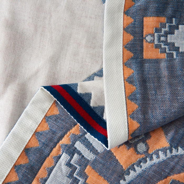 91家纺网 家纺一手货源 找家纺 朴尔  2022年新款波西米亚风全棉四层纱布枕巾一对装 塞尔维亚藏青红