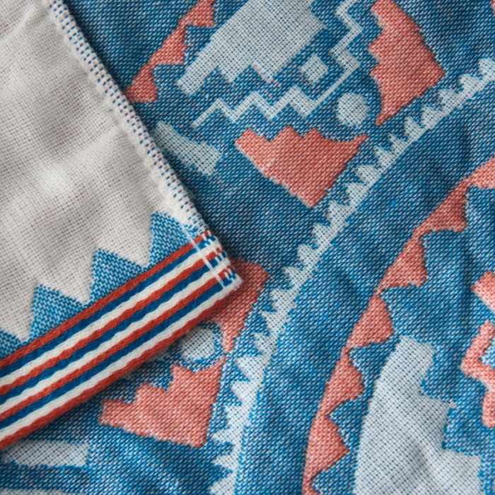 91家纺网 家纺一手货源 找家纺 朴尔  2022年新款波西米亚风全棉四层纱布枕巾一对装 塞尔维亚蓝