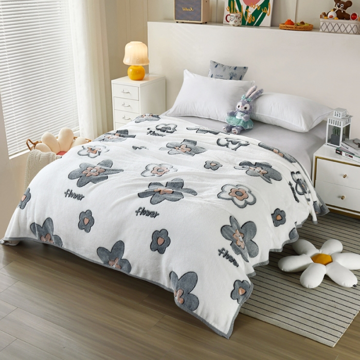 91家纺网 家纺一手货源 找家纺 好艺佳新款240克雪花绒毯法莱绒毯床单加厚毛毯花香四溢