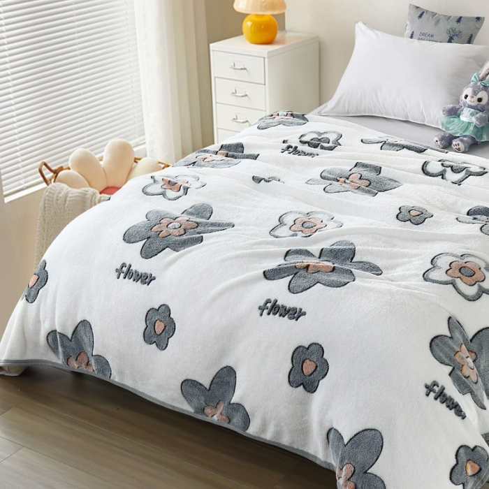 91家纺网 家纺一手货源 找家纺 好艺佳新款240克雪花绒毯法莱绒毯床单加厚毛毯花香四溢