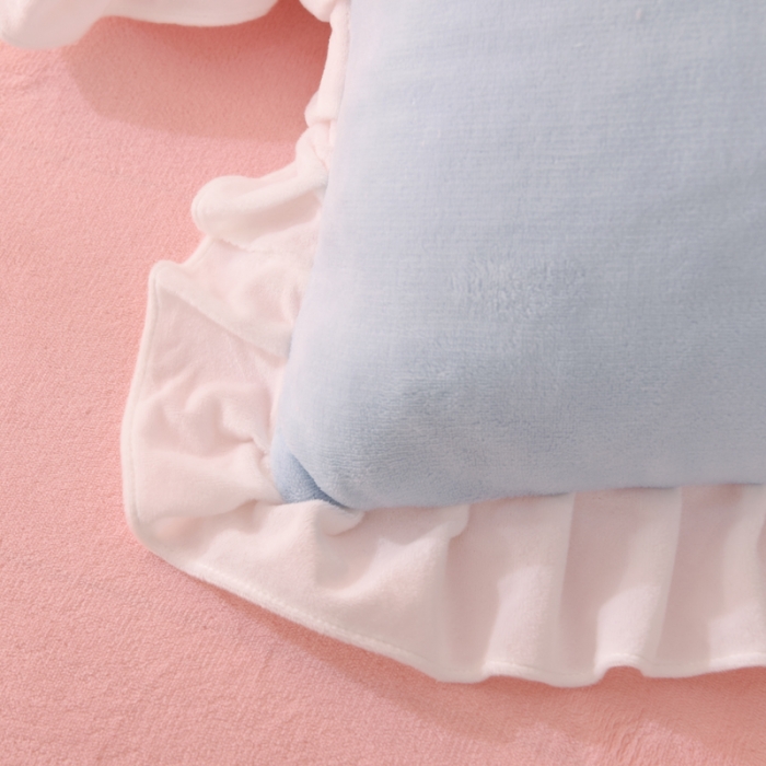 91家纺网 家纺一手货源 找家纺 绒世界2022新款高端牛奶绒卡通刺绣四件套 kiss猫-蓝粉