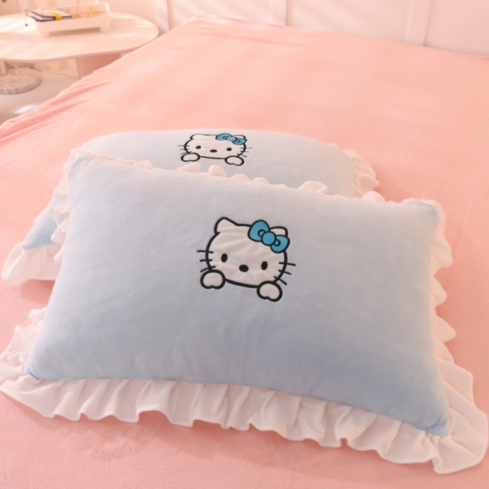 91家纺网 家纺一手货源 找家纺 绒世界2022新款高端牛奶绒卡通刺绣四件套 kiss猫-蓝粉