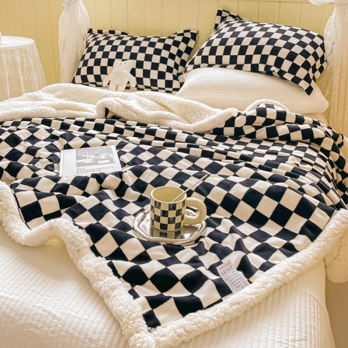 91家纺网 家纺一手货源 找家纺 沐慕  2022新款牛奶绒拼羊羔绒毛毯 黑白格