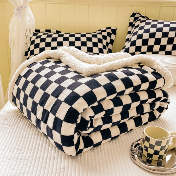 91家纺网 家纺一手货源 找家纺 沐慕  2022新款牛奶绒拼羊羔绒毛毯 黑白格