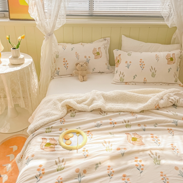 91家纺网 家纺一手货源 找家纺 沐慕  2022新款牛奶绒拼羊羔绒毛毯 田园松鼠