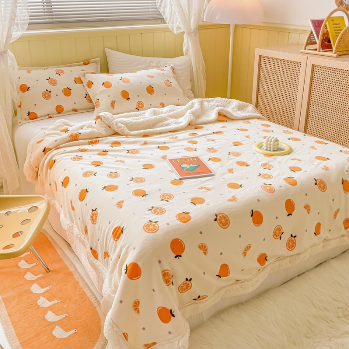 91家纺网 家纺一手货源 找家纺 沐慕  2022新款牛奶绒拼羊羔绒毛毯 小橙子