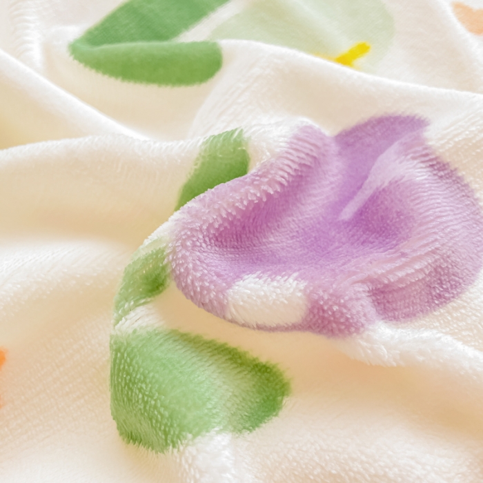 91家纺网 家纺一手货源 找家纺 沐慕  2022新款牛奶绒拼羊羔绒毛毯 郁金香