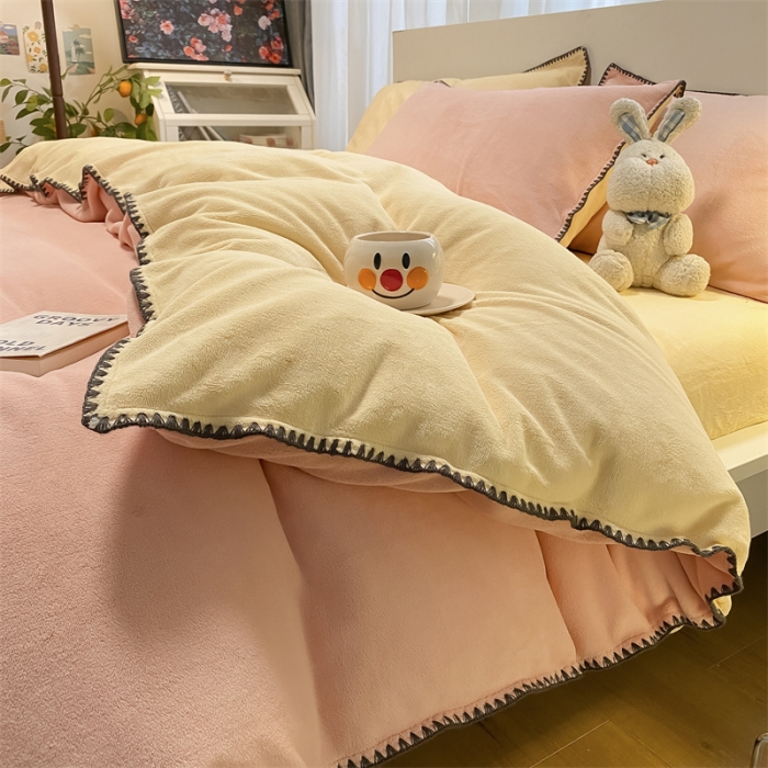 91家纺网 家纺一手货源 找家纺 眠帛家居 2022新款牛奶绒贝壳边四件套 奶油粉-奶黄
