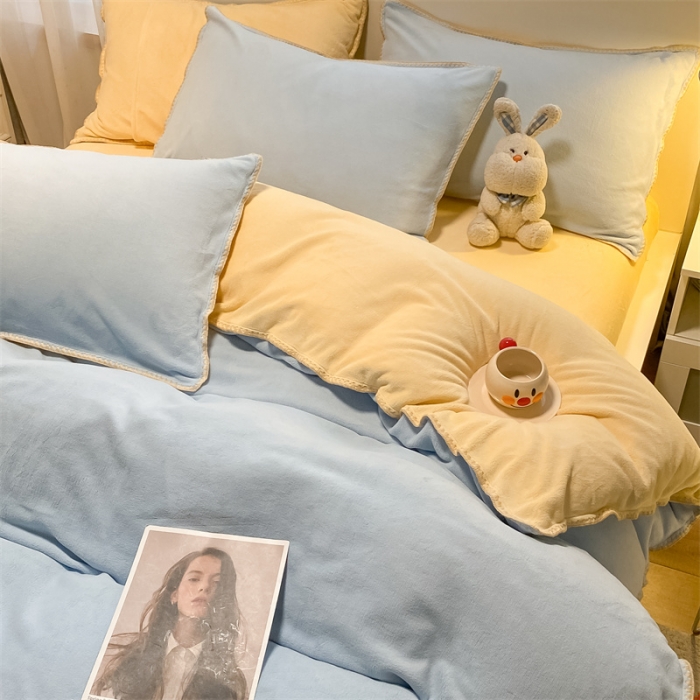 91家纺网 家纺一手货源 找家纺 眠帛家居 2022新款牛奶绒贝壳边四件套 天空蓝-奶黄