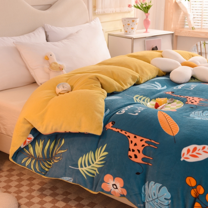 91家纺网 家纺一手货源 找家纺 甜之梦家纺2025新款印花牛奶绒单品被套可定制任何尺寸 动物乐园