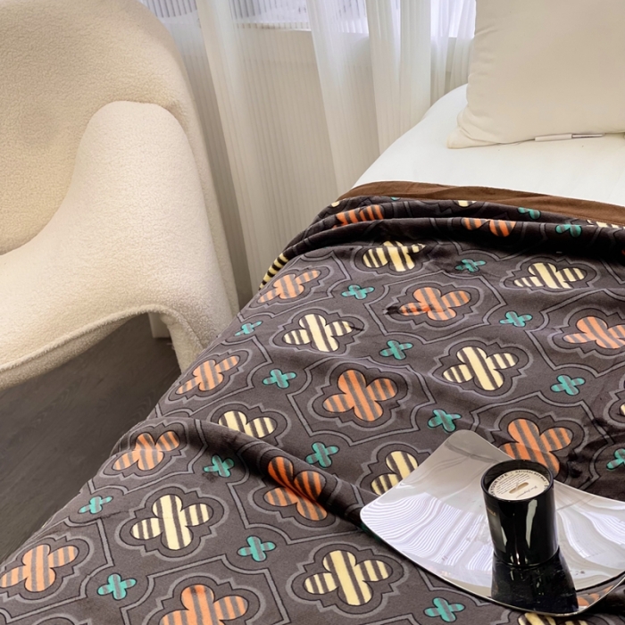 91家纺网 家纺一手货源 找家纺 缔缦 22新款More design AB版复合毛毯 安格斯