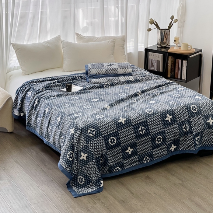 91家纺网 家纺一手货源 找家纺 缔缦 22新款More design AB版复合毛毯 迪克