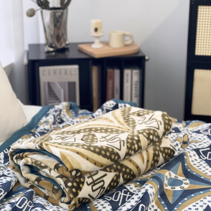 91家纺网 家纺一手货源 找家纺 缔缦 22新款More design AB版复合毛毯 格纳