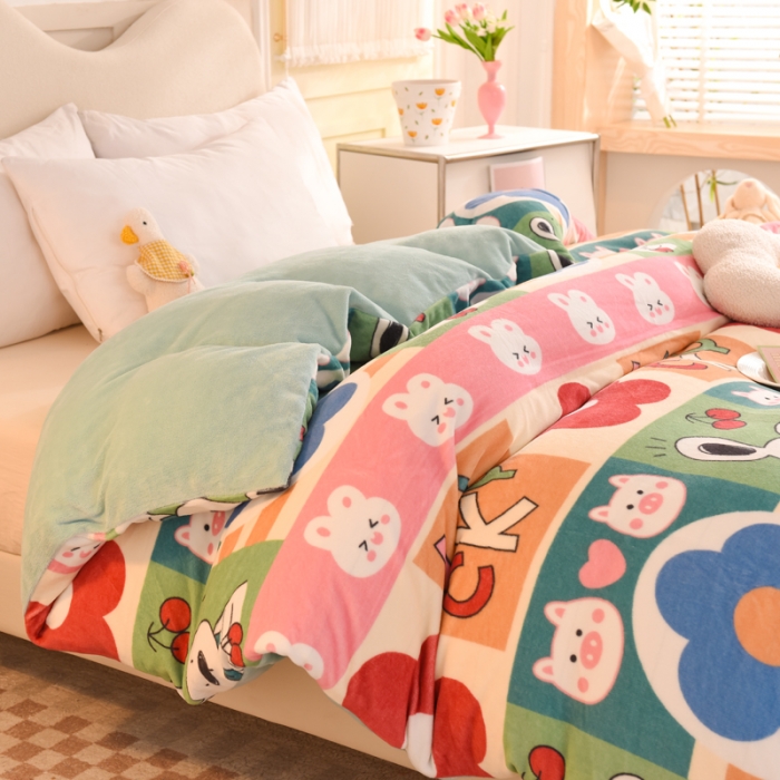 91家纺网 家纺一手货源 找家纺 甜之梦家纺2025新款印花牛奶绒单品被套可定制任何尺寸萌宠跳跳