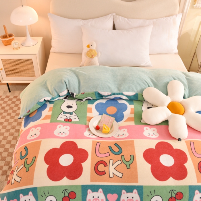 91家纺网 家纺一手货源 找家纺 甜之梦家纺2025新款印花牛奶绒单品被套可定制任何尺寸萌宠跳跳