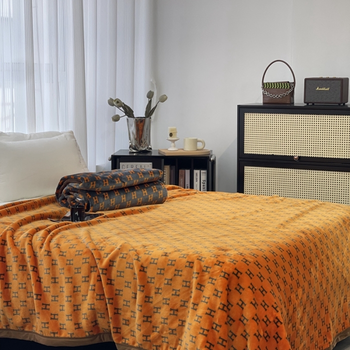 91家纺网 家纺一手货源 找家纺 缔缦 22新款More design AB版复合毛毯 莱卡