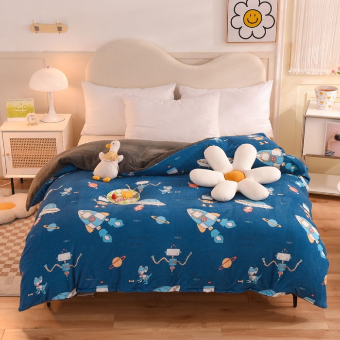 91家纺网 家纺一手货源 找家纺 甜之梦家纺 2025新款印花牛奶绒单品被套可定制任何尺寸太空机器人北卡蓝