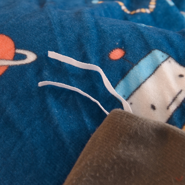 91家纺网 家纺一手货源 找家纺 甜之梦家纺 2025新款印花牛奶绒单品被套可定制任何尺寸太空机器人北卡蓝