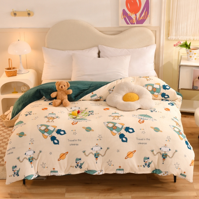 91家纺网 家纺一手货源 找家纺 甜之梦家纺2025新款印花牛奶绒单品被套可定制任何尺寸 太空机器人米白