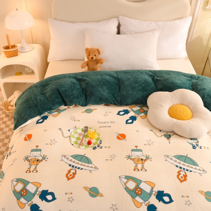 91家纺网 家纺一手货源 找家纺 甜之梦家纺2025新款印花牛奶绒单品被套可定制任何尺寸 太空机器人米白