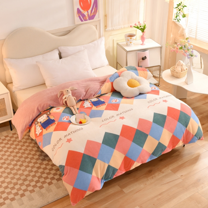 91家纺网 家纺一手货源 找家纺 甜之梦家纺2025新款印花牛奶绒单品被套（可定制尺寸）校园女孩