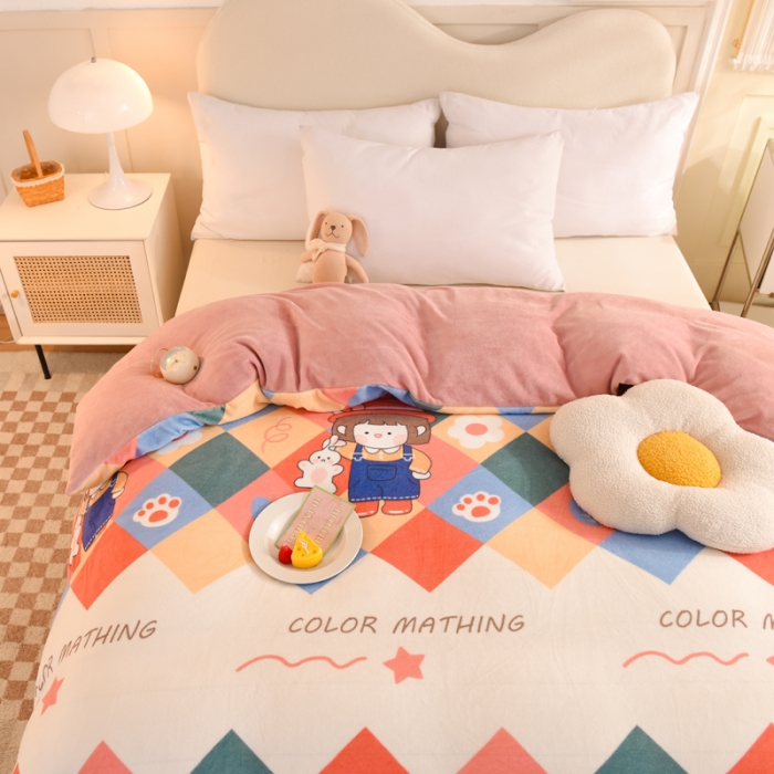 91家纺网 家纺一手货源 找家纺 甜之梦家纺2025新款印花牛奶绒单品被套（可定制尺寸）校园女孩