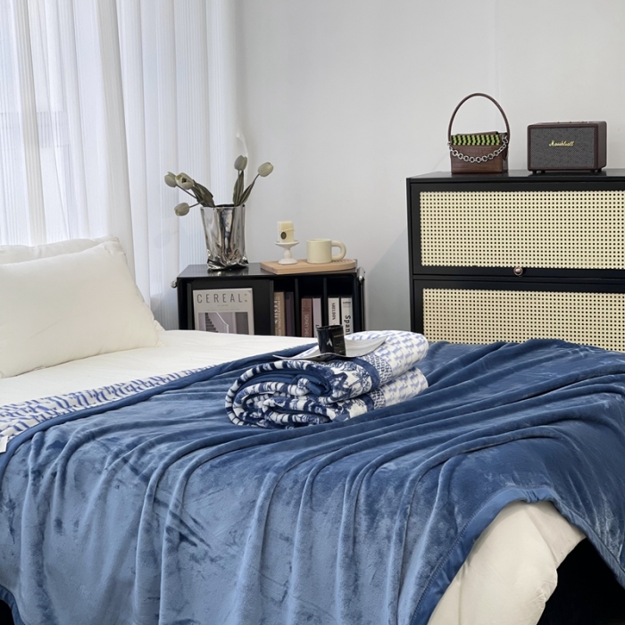 91家纺网 家纺一手货源 找家纺 缔缦 22新款More design AB版复合毛毯 米娅