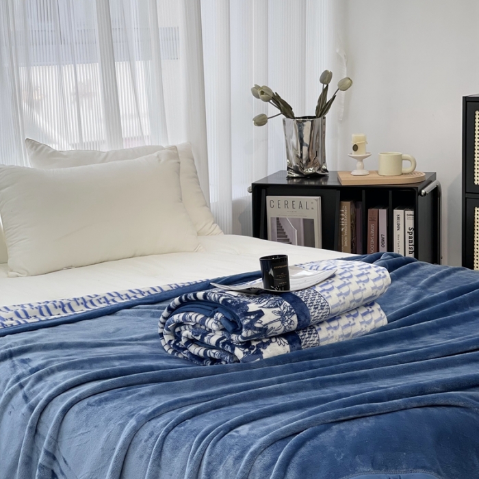 91家纺网 家纺一手货源 找家纺 缔缦 22新款More design AB版复合毛毯 米娅