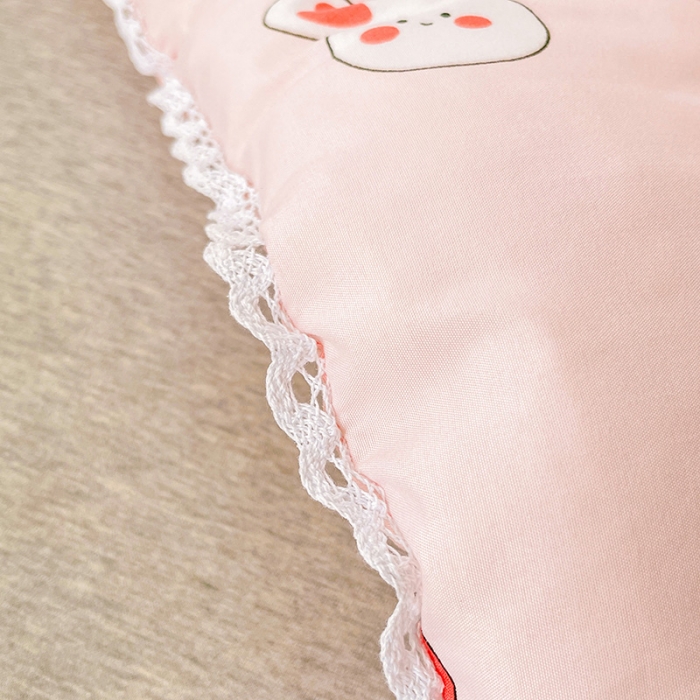 91家纺网 家纺一手货源 找家纺 2022新款直播爆款水洗棉印花小花边春秋被冬被 草莓兔兔