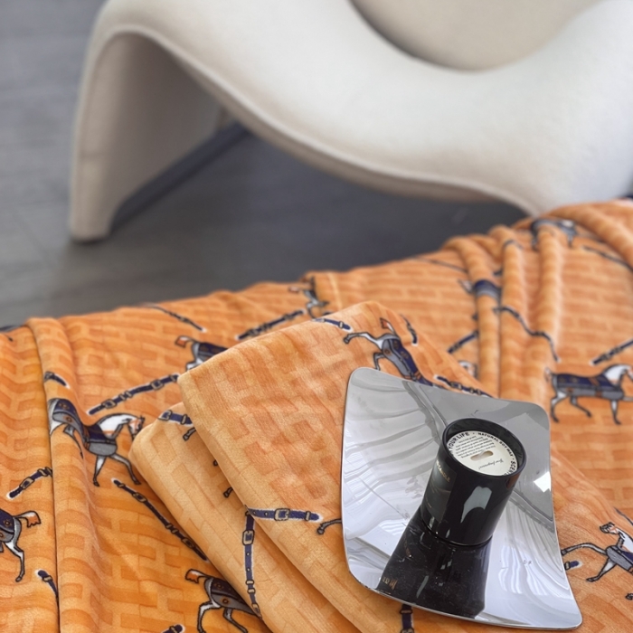 91家纺网 家纺一手货源 找家纺 缔缦 22新款More design AB版复合毛毯 塞洛华