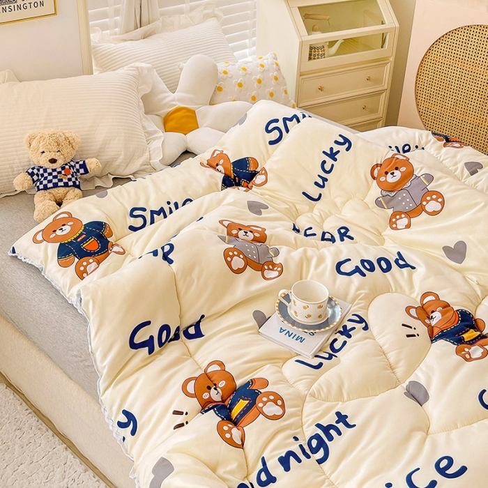 91家纺网 家纺一手货源 找家纺 2022新款直播爆款水洗棉印花小花边春秋被冬被 超酷熊