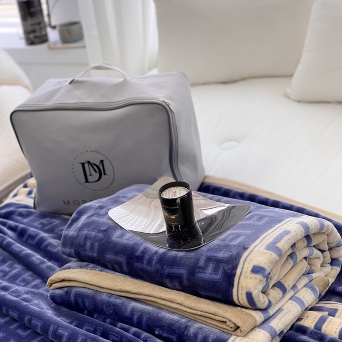 91家纺网 家纺一手货源 找家纺 缔缦 22新款More design AB版复合毛毯 温蒂