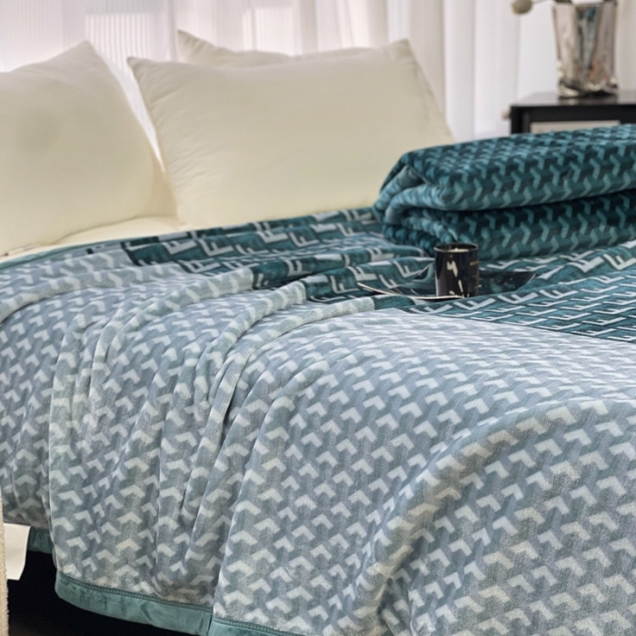 91家纺网 家纺一手货源 找家纺 缔缦 22新款More design AB版复合毛毯 希尔达