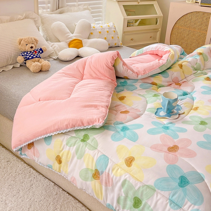 91家纺网 家纺一手货源 找家纺 2022新款直播爆款水洗棉印花小花边春秋被冬被 凝夏