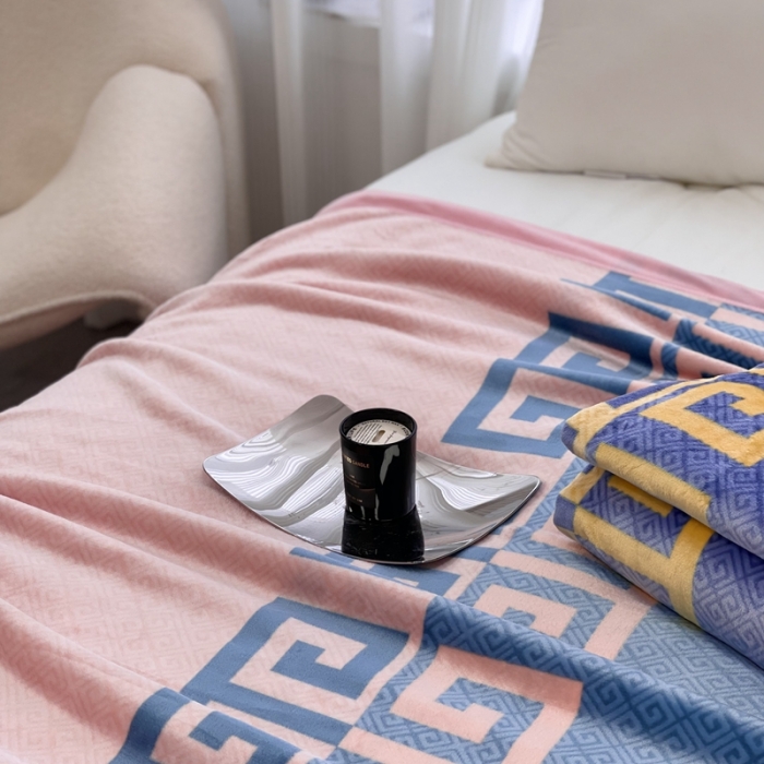 91家纺网 家纺一手货源 找家纺 缔缦 22新款More design AB版复合毛毯 希梵