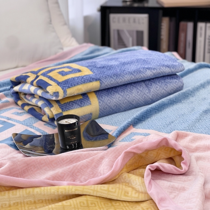 91家纺网 家纺一手货源 找家纺 缔缦 22新款More design AB版复合毛毯 希梵