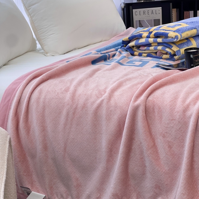 91家纺网 家纺一手货源 找家纺 缔缦 22新款More design AB版复合毛毯 希梵